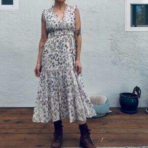 Max Studio Floral Print midi/ Maxi Dress white